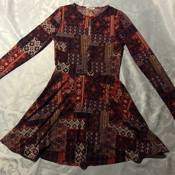 Dress - Picture 5 of 7